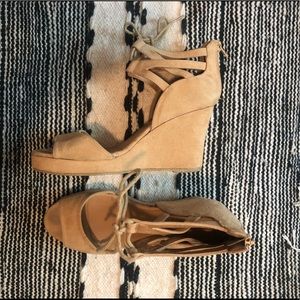 super comfy and cute nude wedges